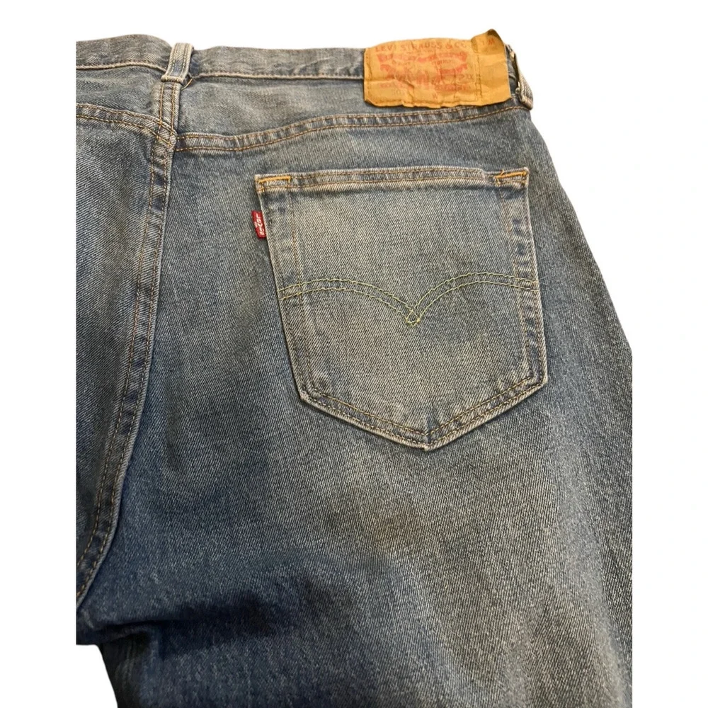 LEVI 501 Straight Leg Medium Wash Blue Denim Button Fly Jeans| 26x30